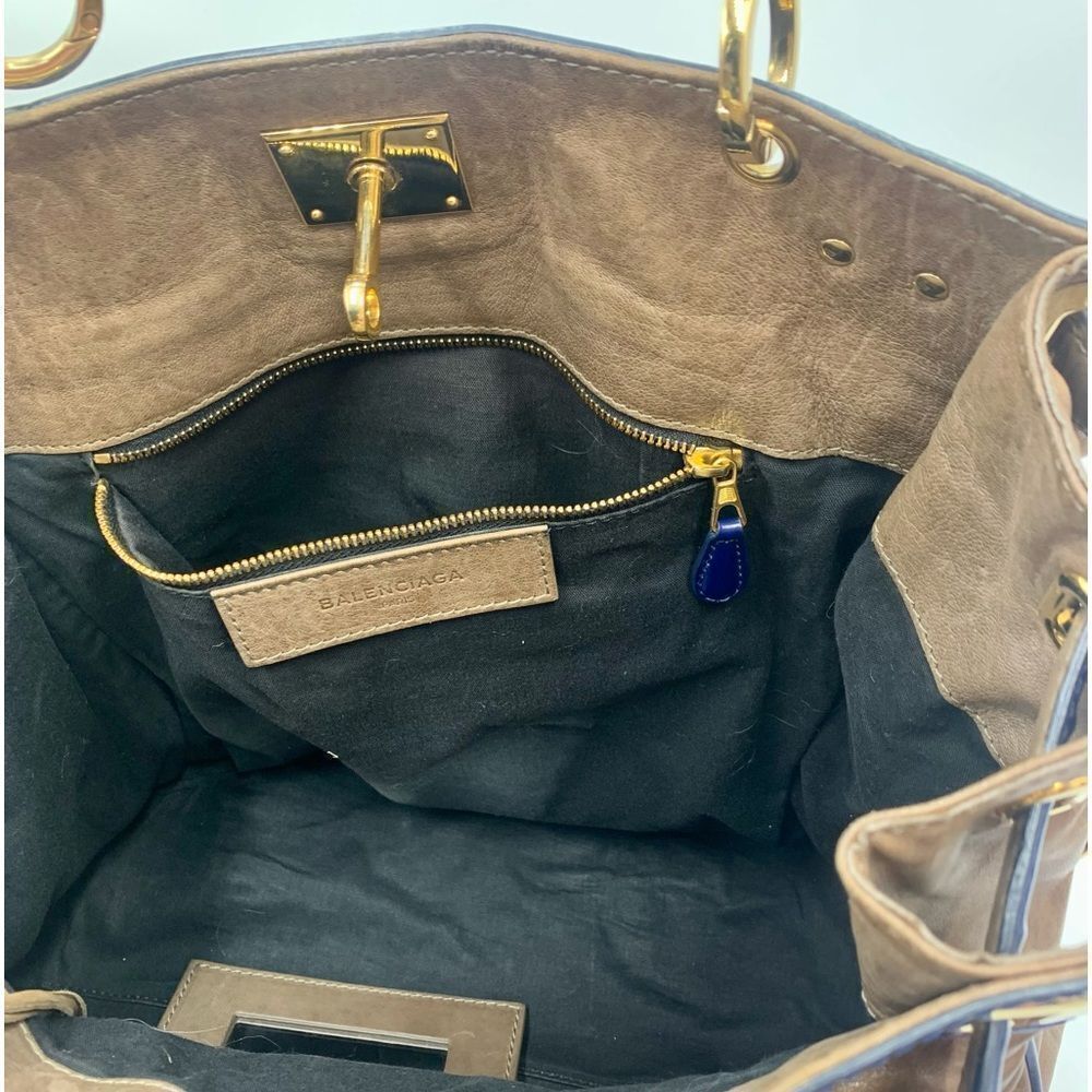 Auth Balenciaga Smooth Brown Leather Navy Patent Top Handle Moon Bag Preloved - Picture 14 of 14